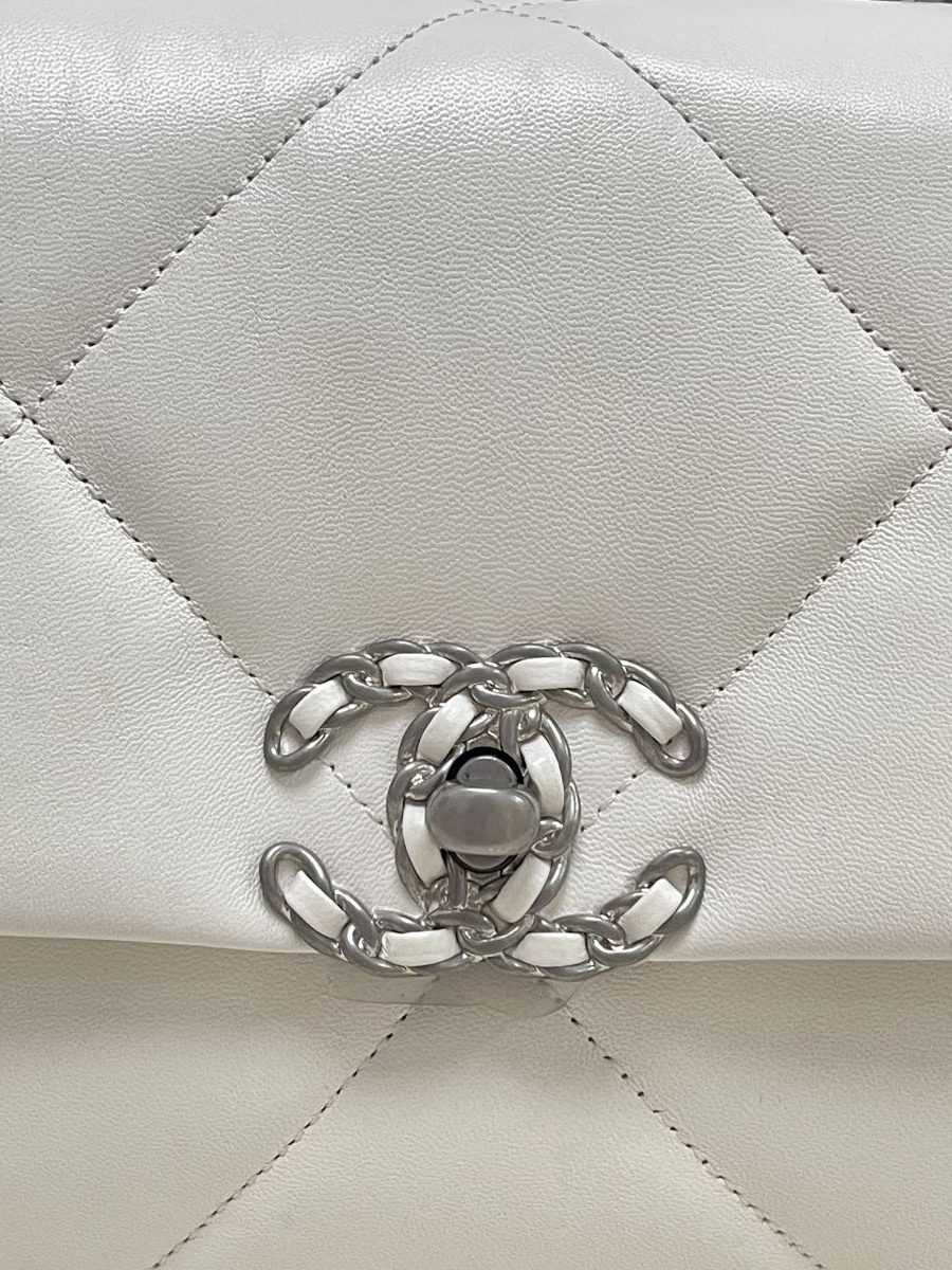 Chanel 19 White Lambskin Small Flap Bag - Image 2