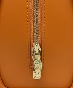 Alternative view of Louis Vuitton Pont Neuf Epi Leather Tote Bag Orange
