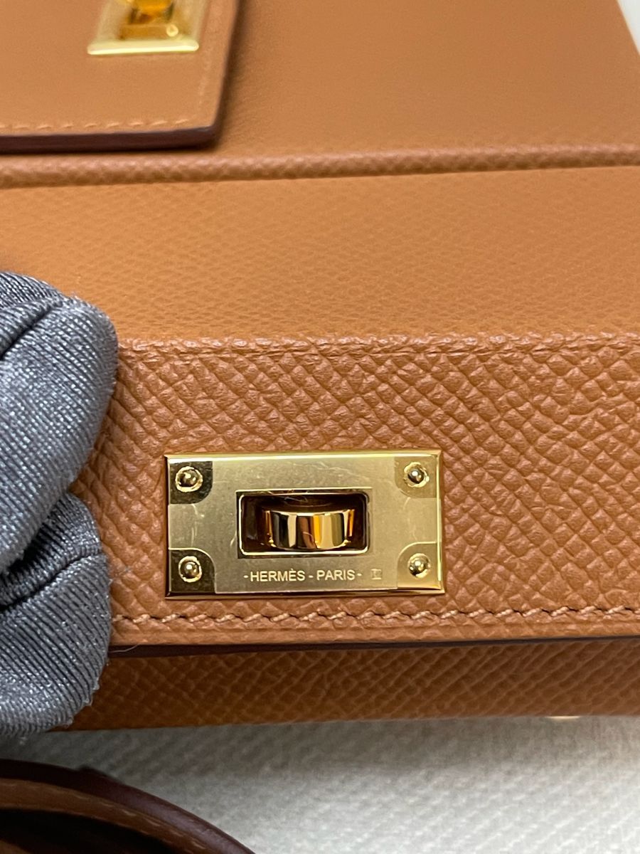 Hermes Kelly Multipocket To Go Pouch Gold Epsom - Image 11