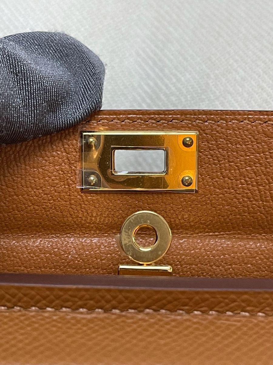 Hermes Kelly Multipocket To Go Pouch Gold Epsom - Image 10