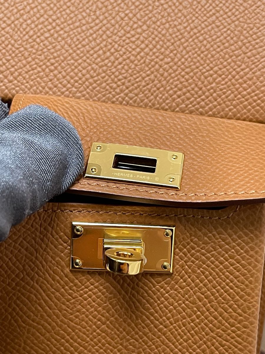 Hermes Kelly Multipocket To Go Pouch Gold Epsom - Image 2