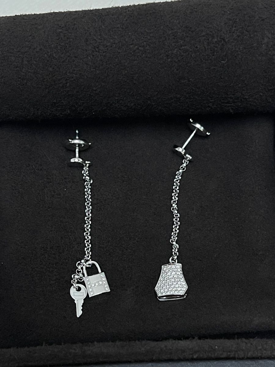 Hermes Kelly Clochette Earring White Gold with Diamonds - Image 2